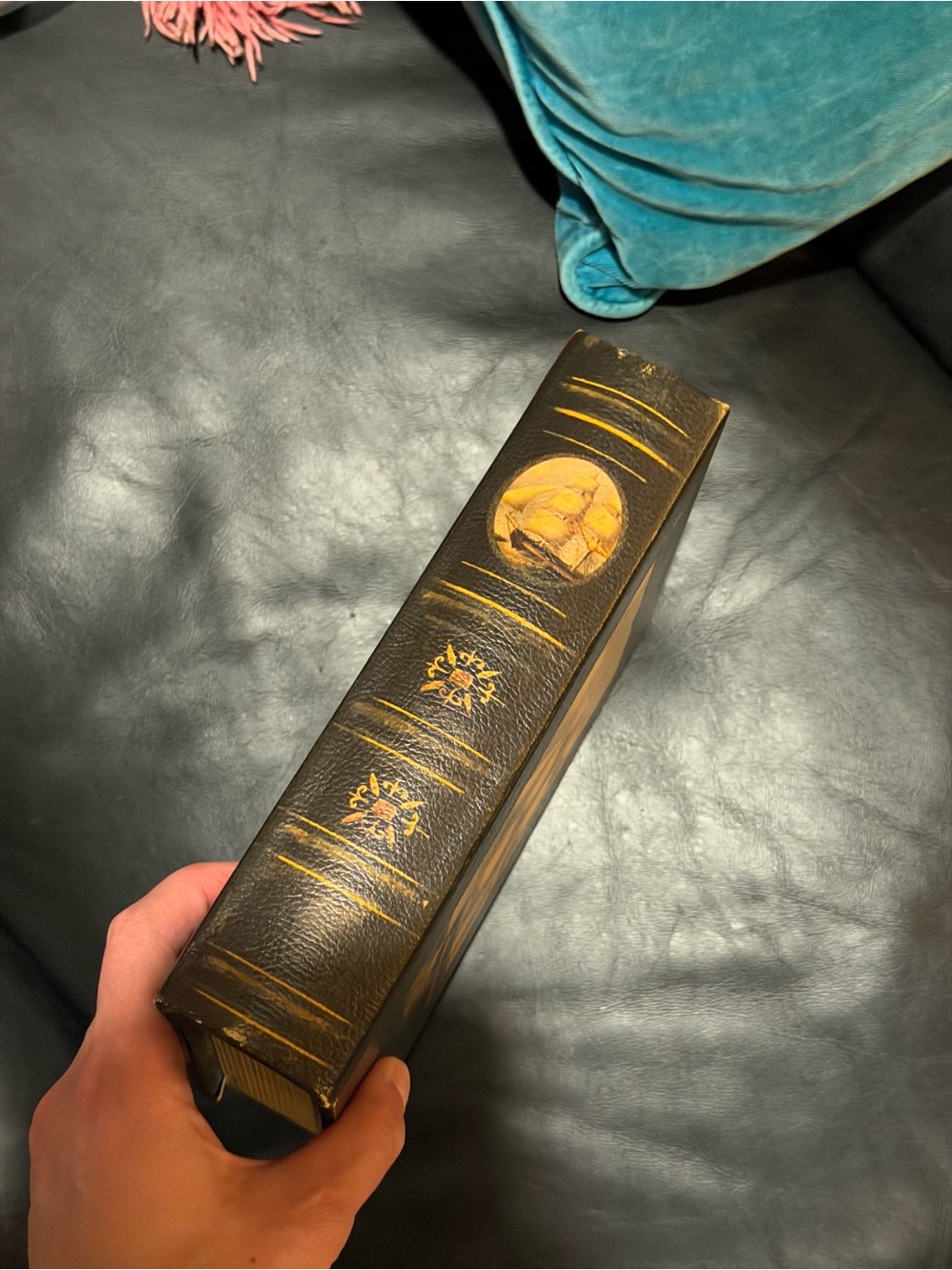 book-shaped box - Picture 2 of 4